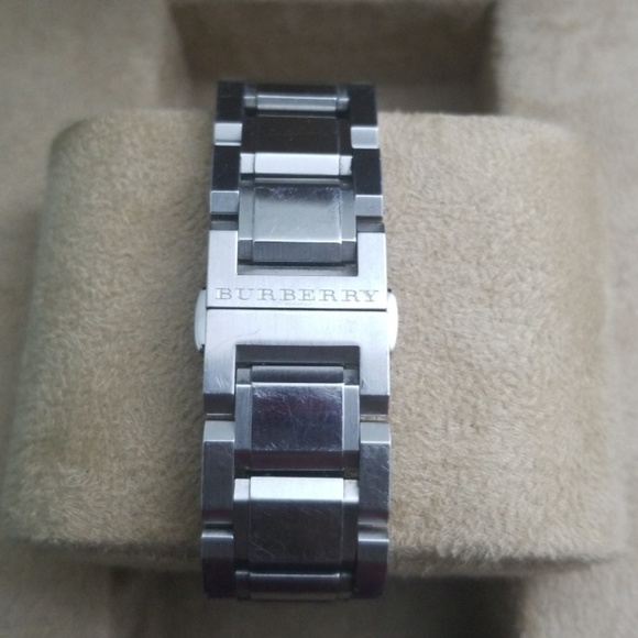 Burberry Embossed Blue Dial Stainless Steel watch - Picture 3 of 3